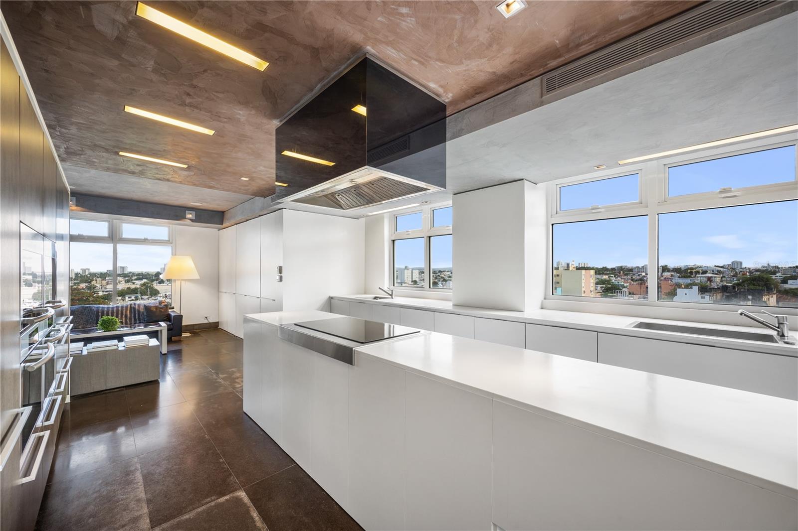 MCLEARY 1800 PH 2 - Residential Lease