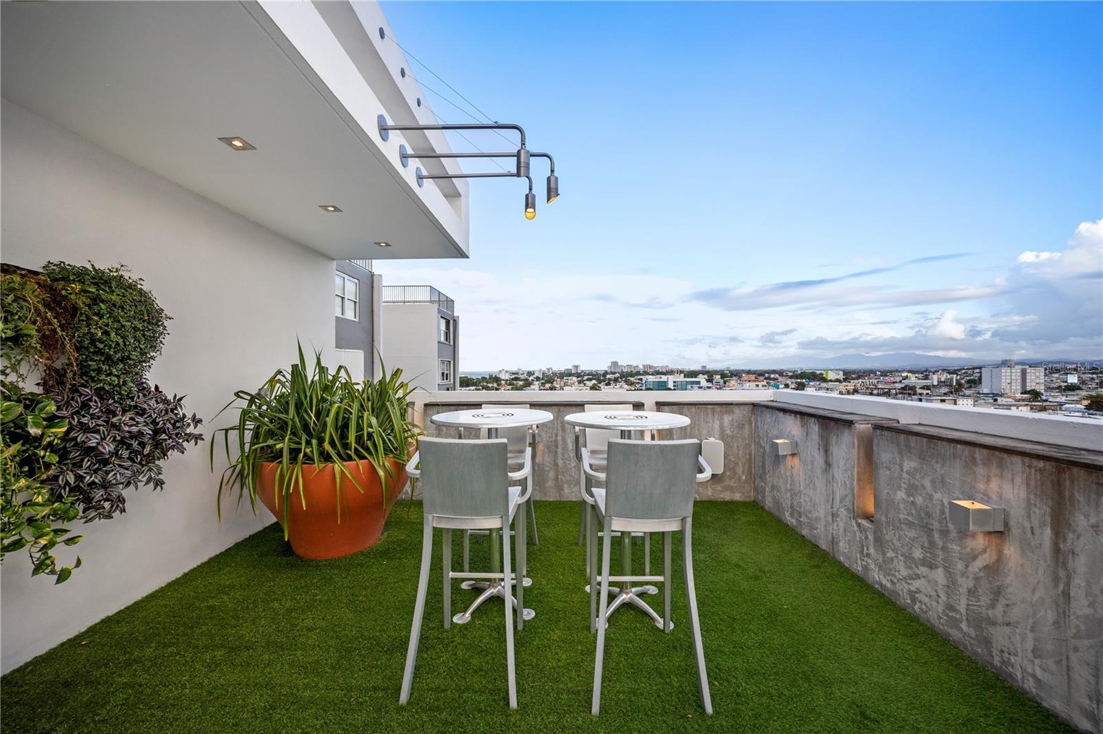 MCLEARY 1800 PH 2 - Residential Lease