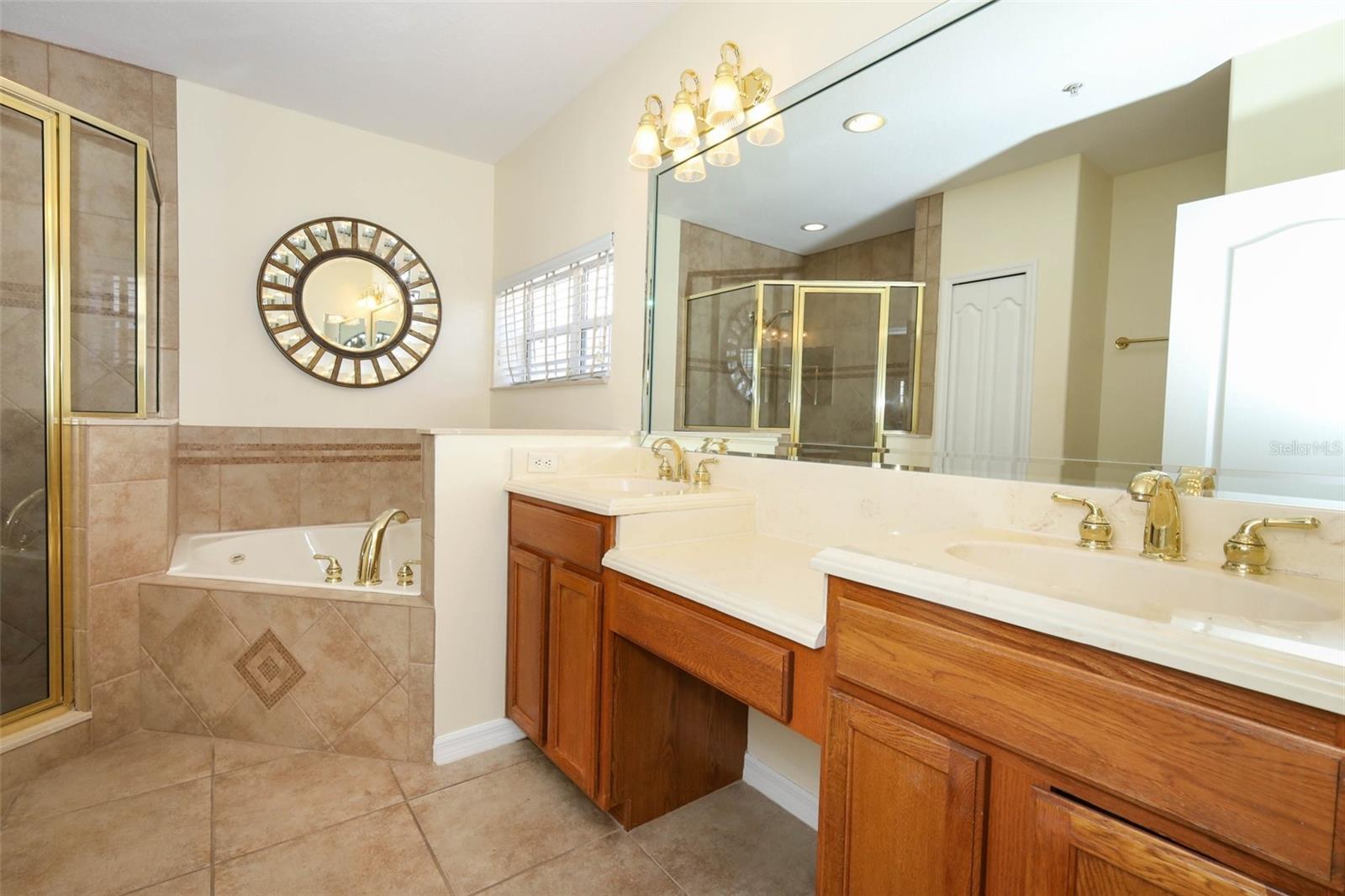 JESUPS RESERVE TWNHMS REP - Residential