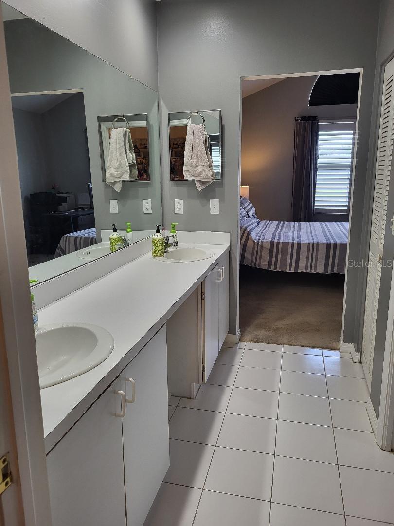FAIRWAY PALMS A CONDO - Residential