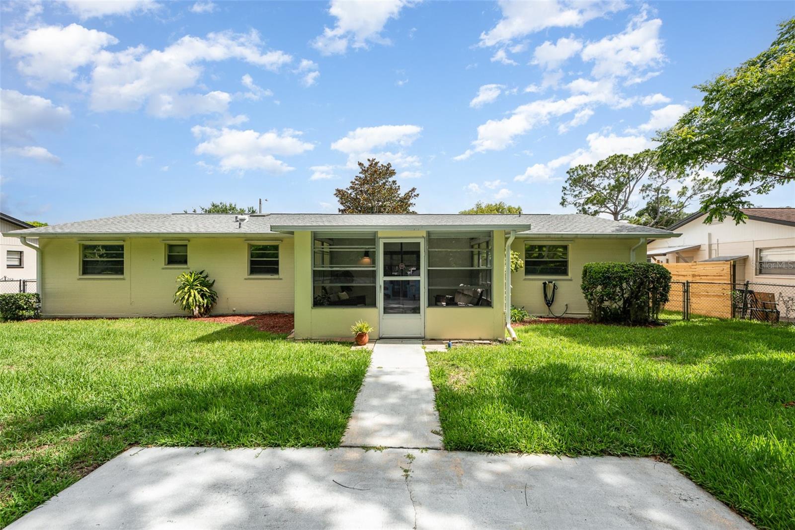 LANTERN PARK UNITS 01 & 02 - Residential