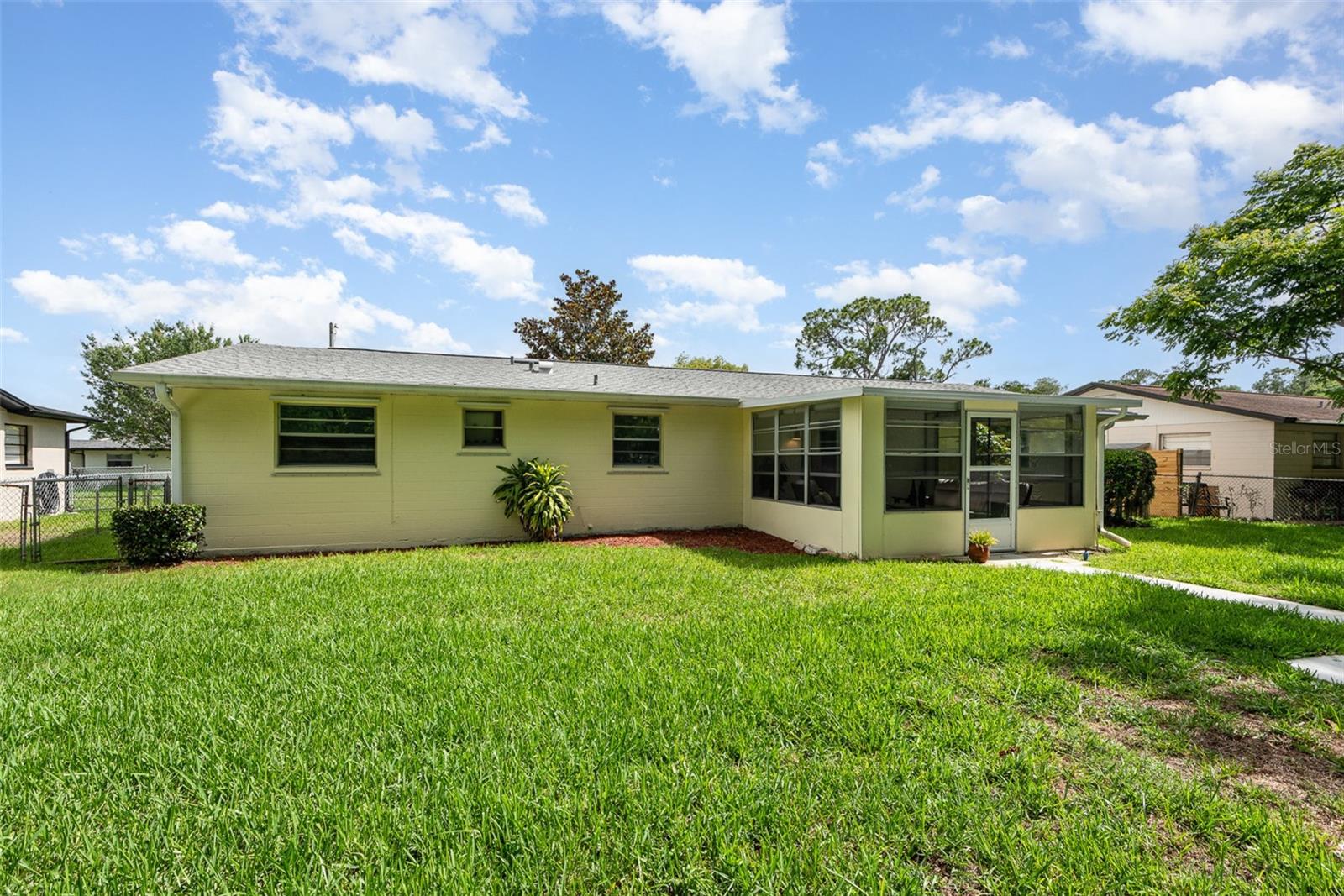 LANTERN PARK UNITS 01 & 02 - Residential