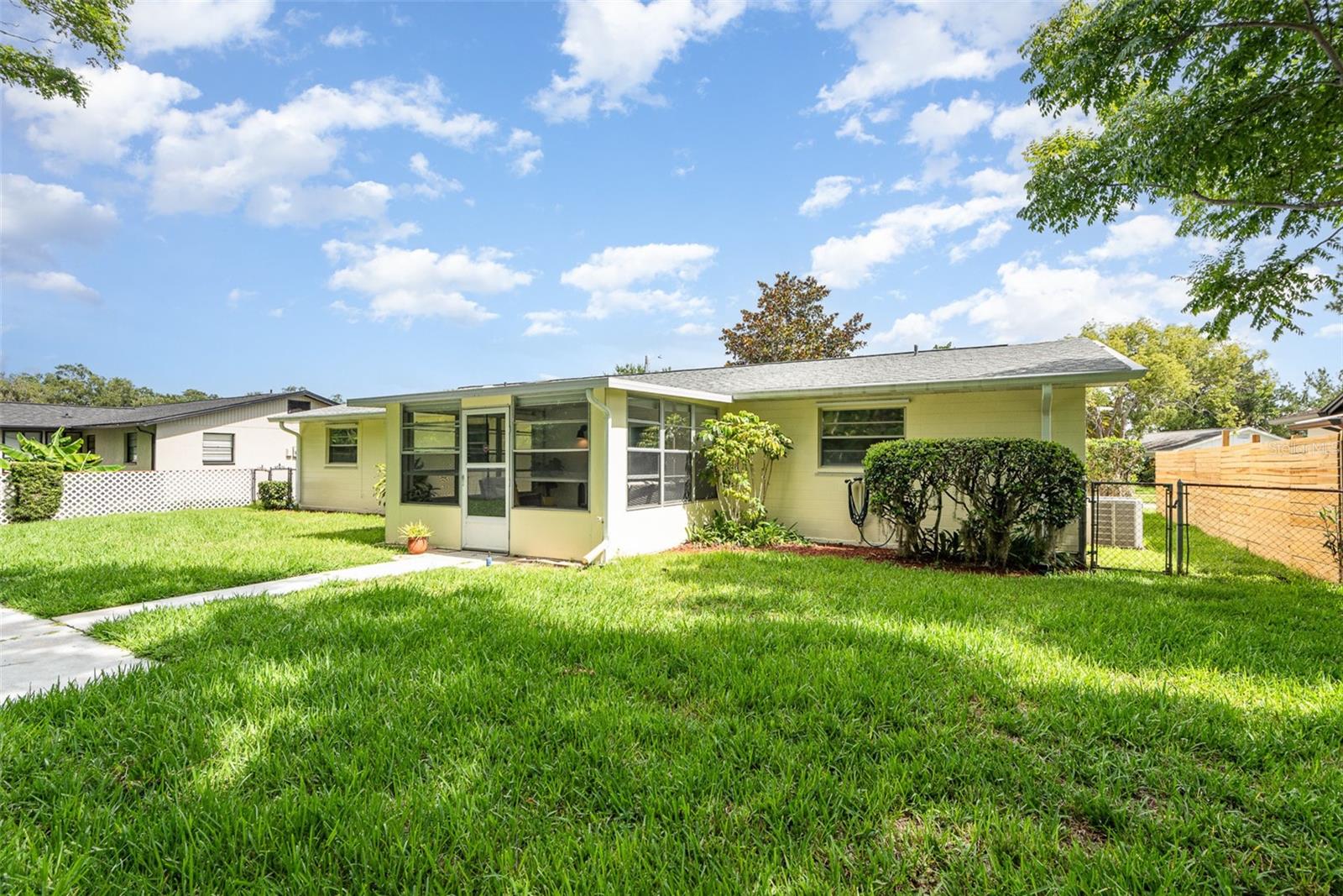 LANTERN PARK UNITS 01 & 02 - Residential