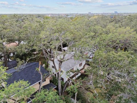 A home in TAMPA