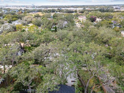 A home in TAMPA