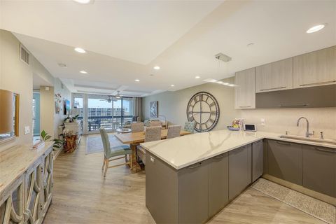 A home in LONGBOAT KEY