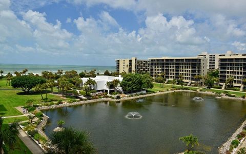 A home in LONGBOAT KEY