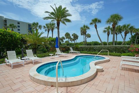 A home in LONGBOAT KEY