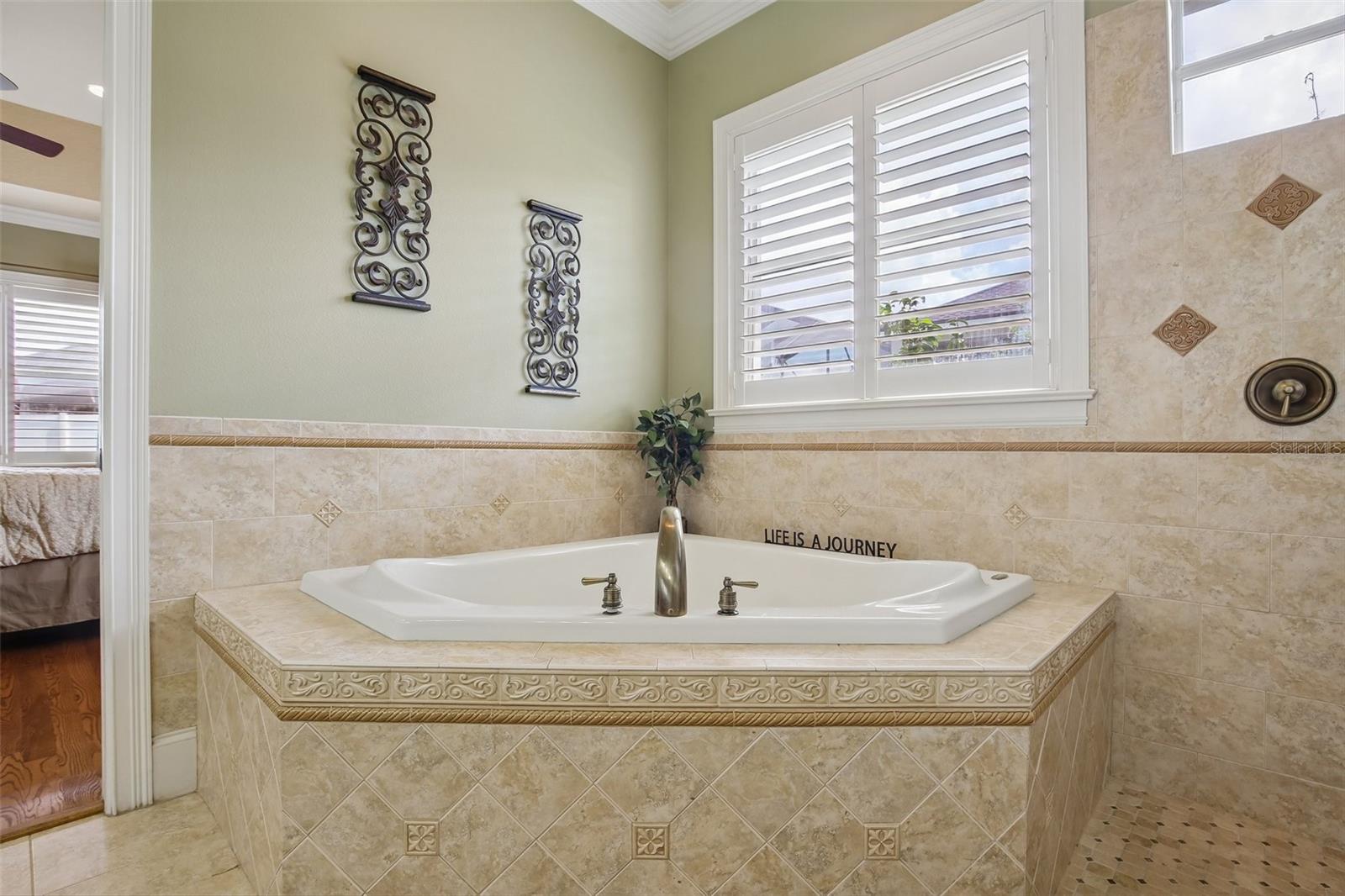 ASHTON OAKS - Residential