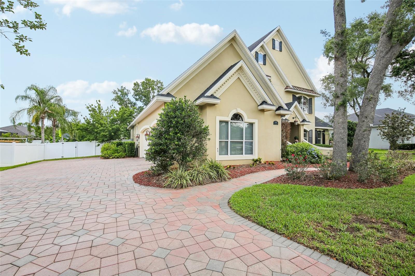 ASHTON OAKS - Residential