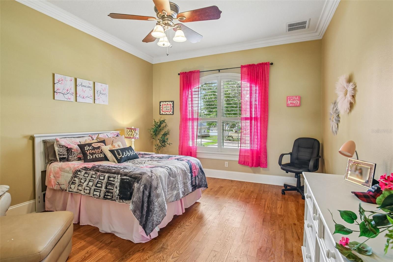 ASHTON OAKS - Residential