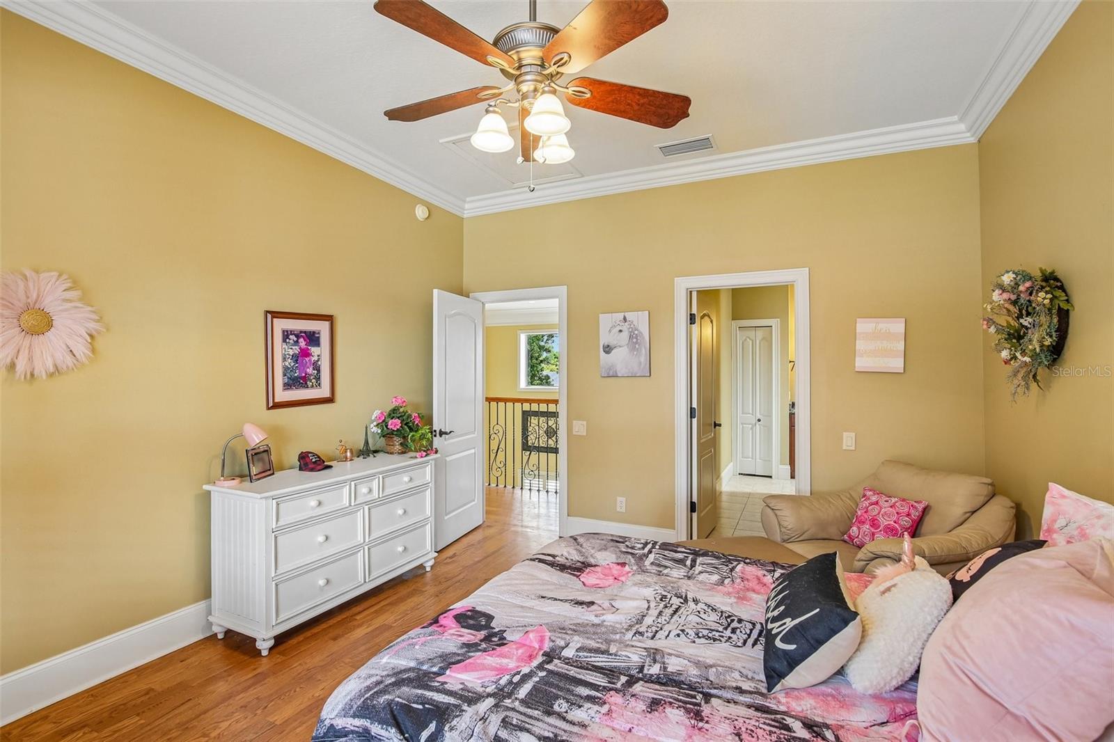 ASHTON OAKS - Residential