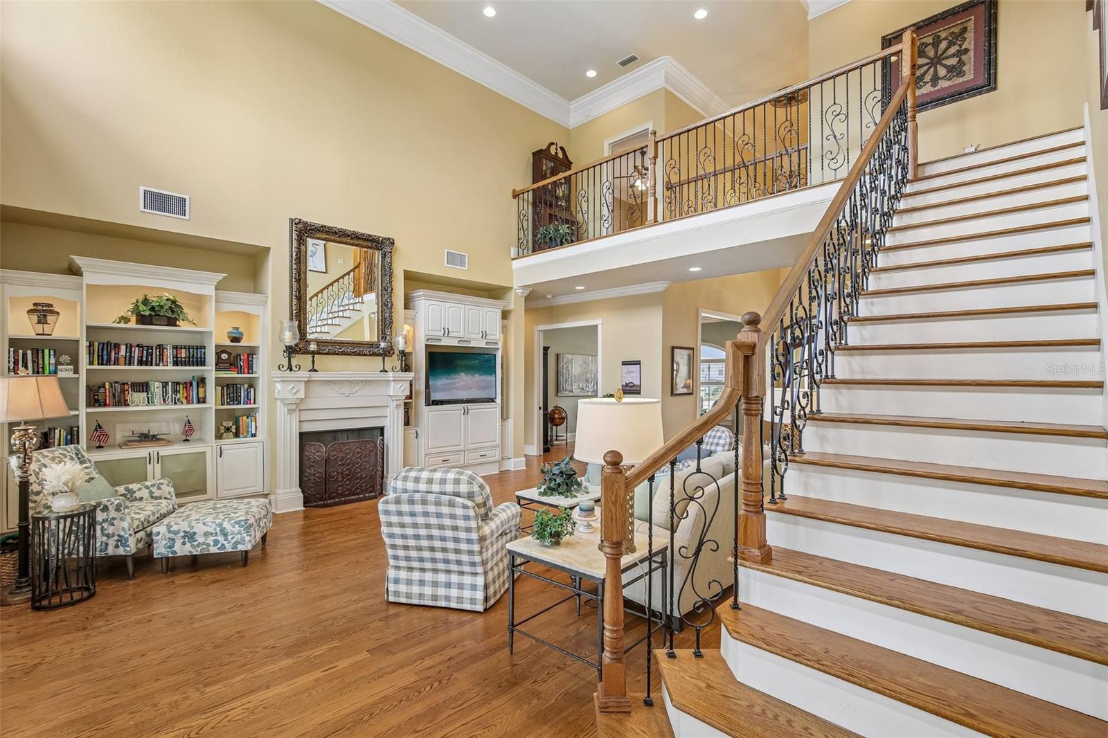 ASHTON OAKS - Residential