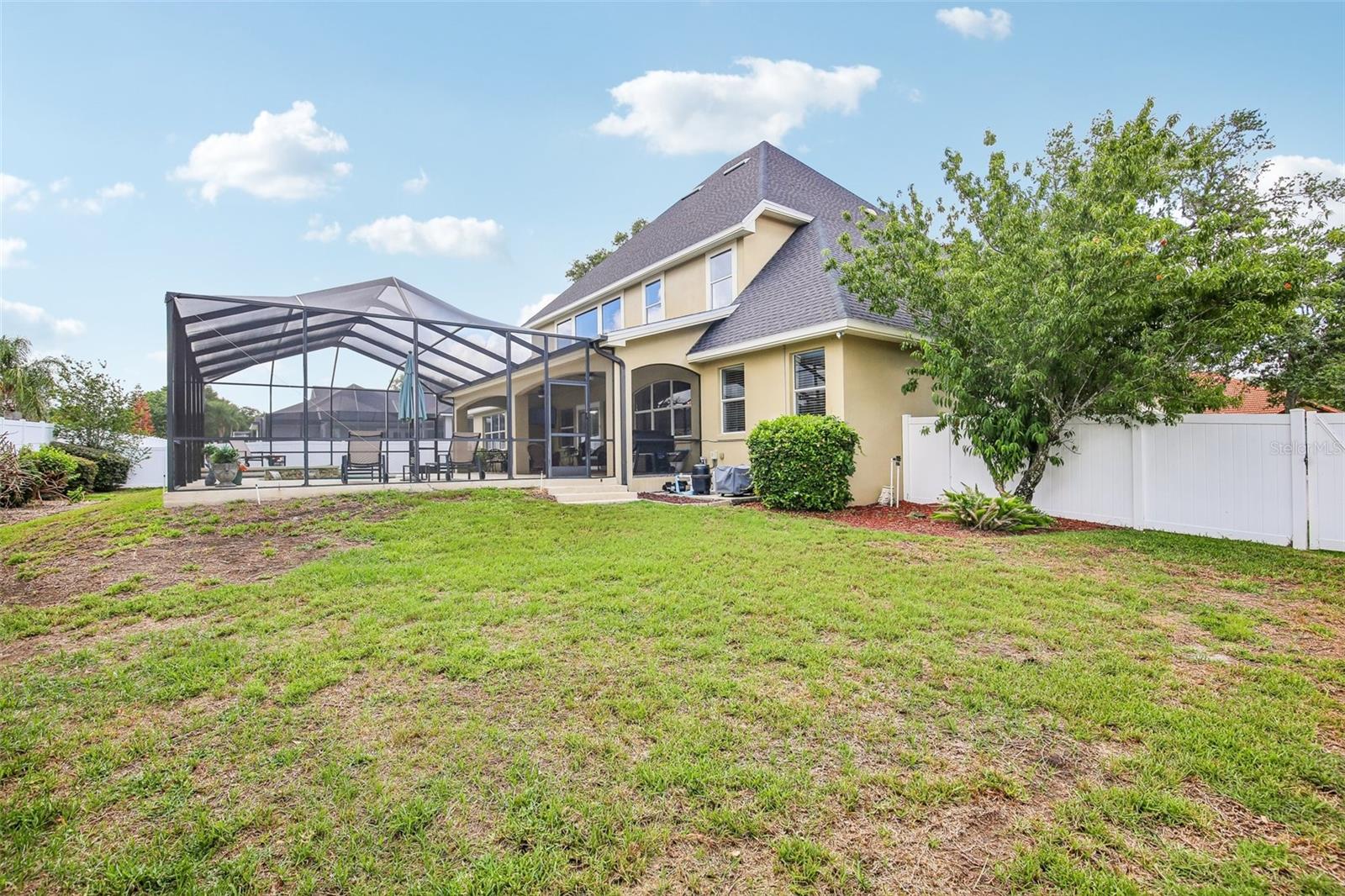 ASHTON OAKS - Residential