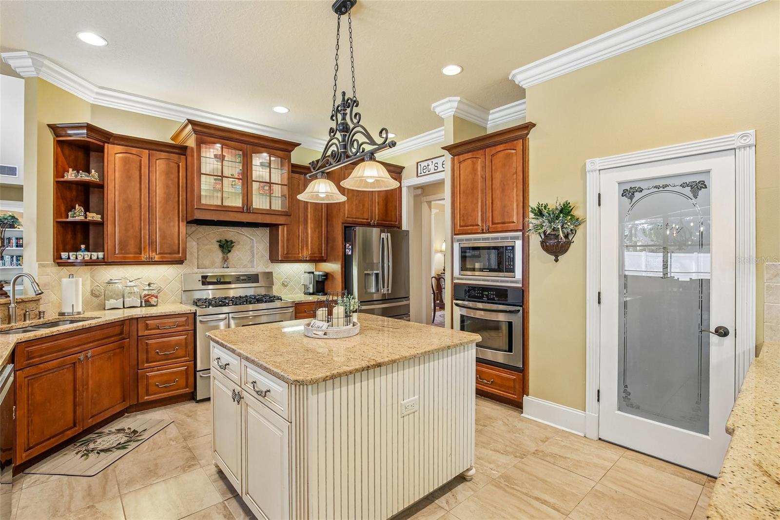 839 ASHTON OAKS CIRCLE