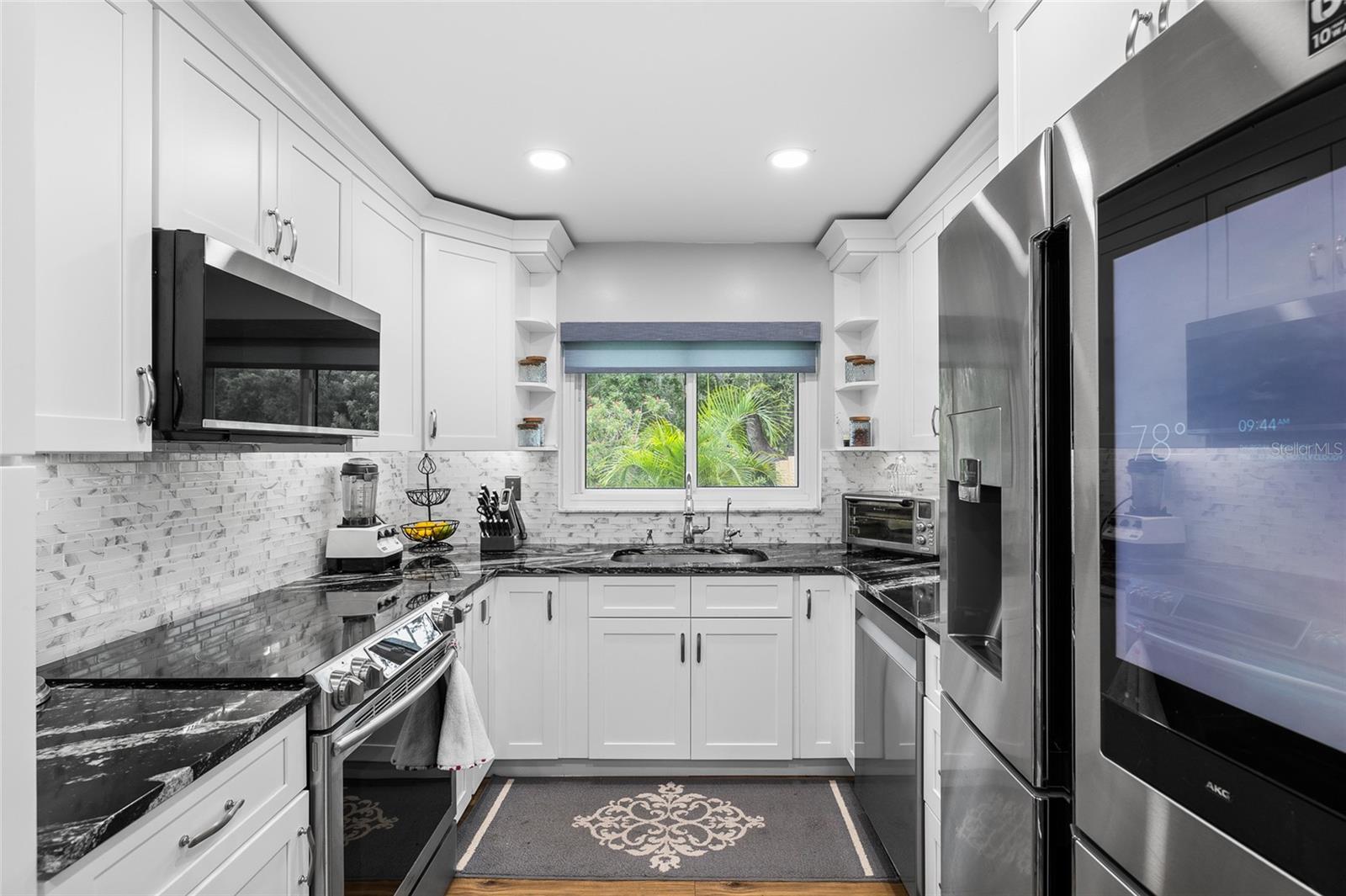 BONNIE GLYNN PH ONE-A - Residential