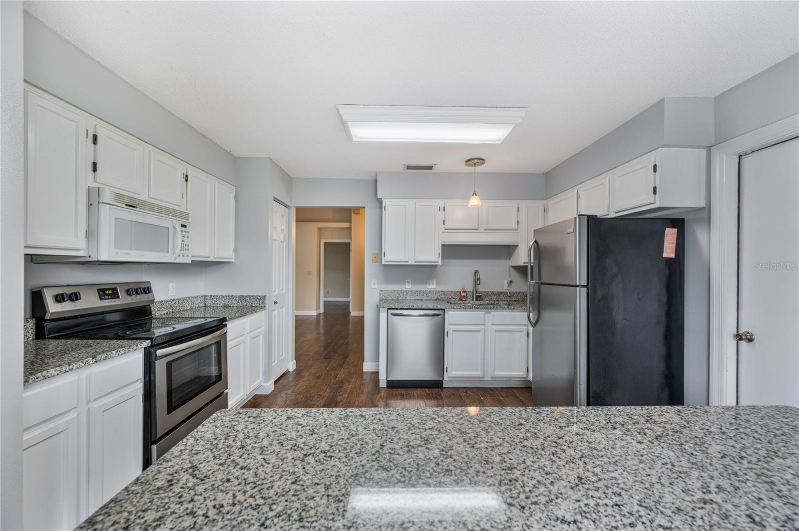 NORTH POINTE PH 01 - Residential