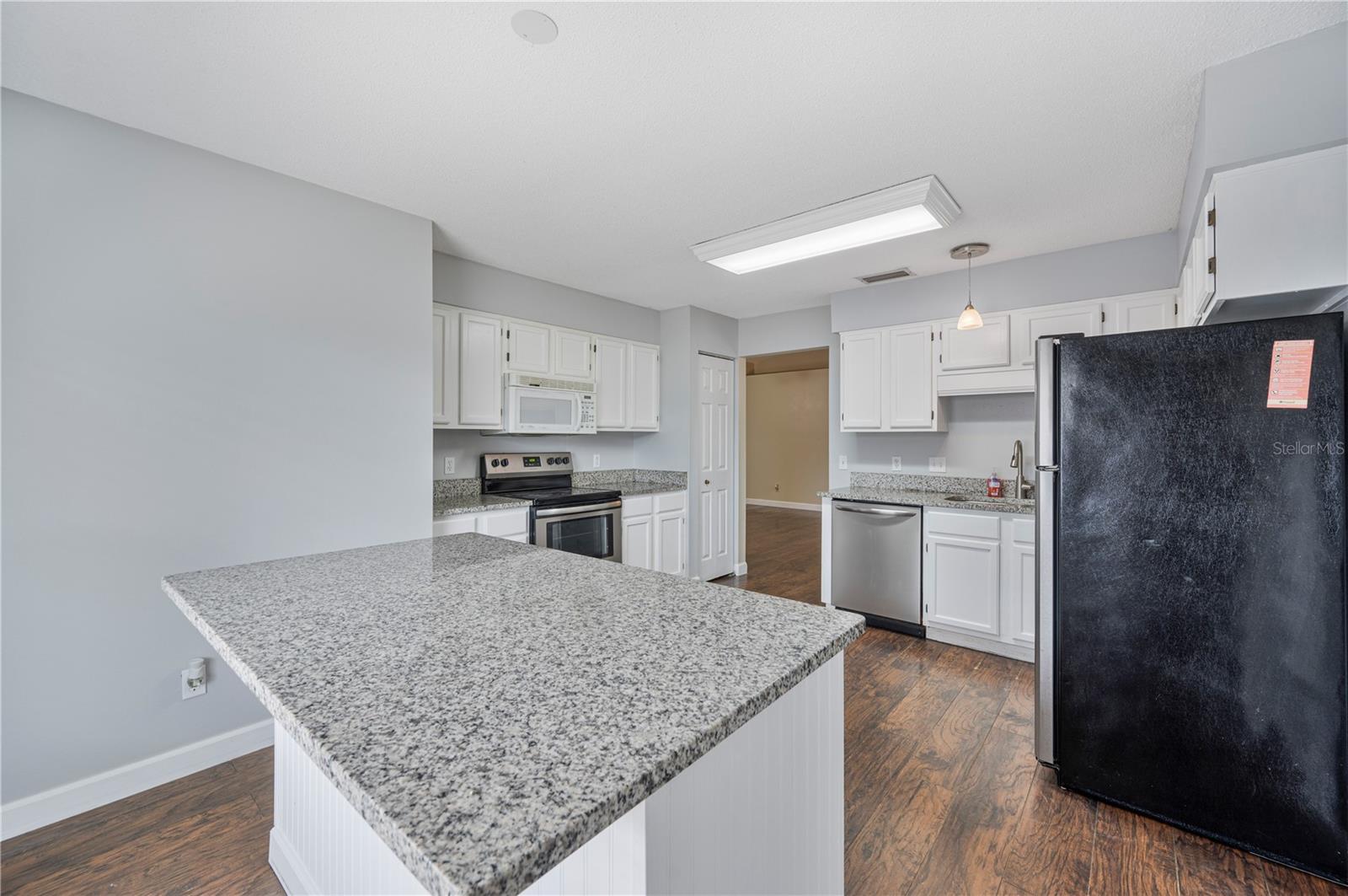 NORTH POINTE PH 01 - Residential