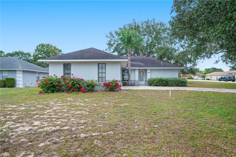 Photo of 941 Devonshire Way, Lake Wales, FL 33853 (MLS # L4958008)