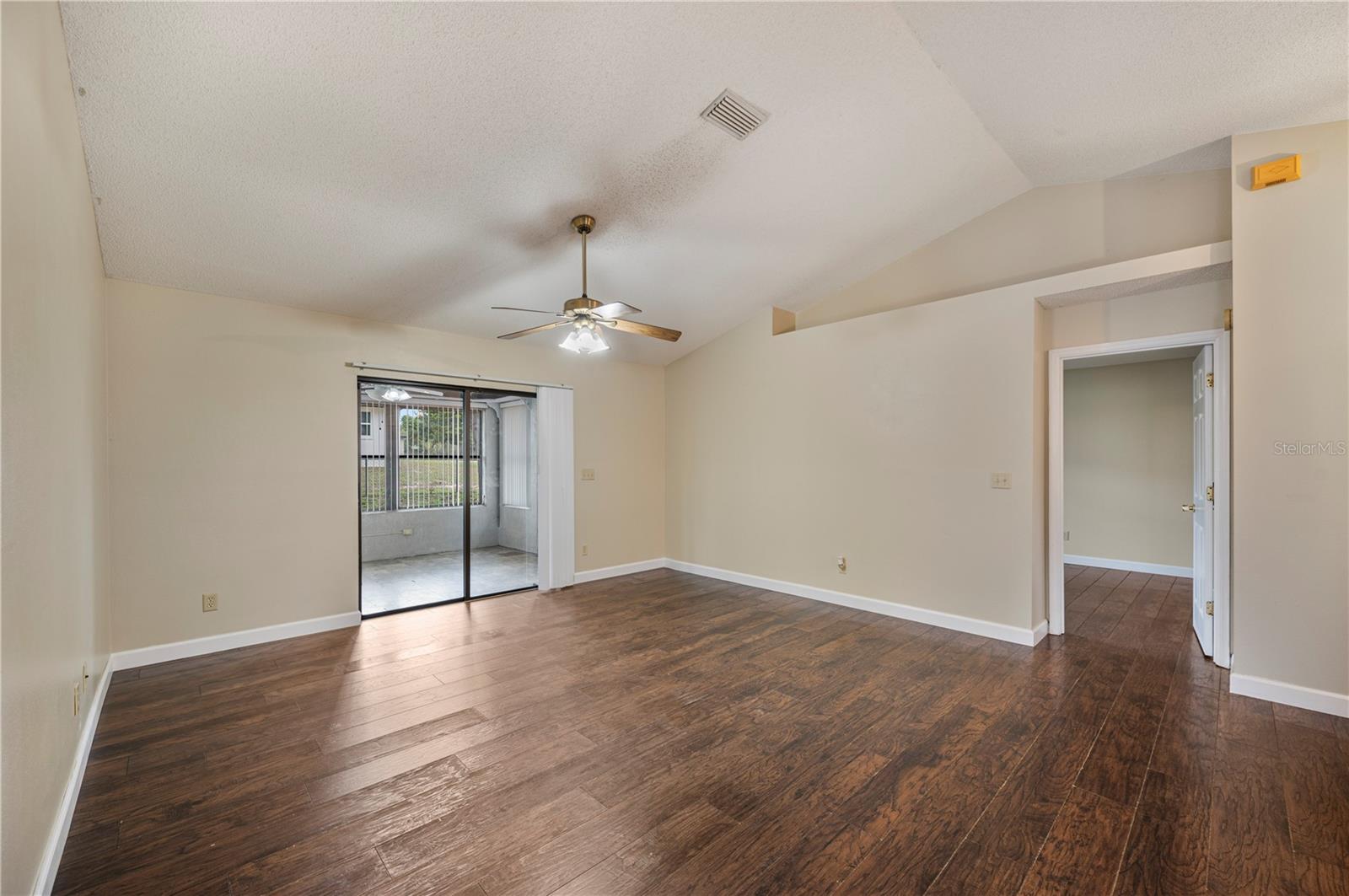 NORTH POINTE PH 01 - Residential