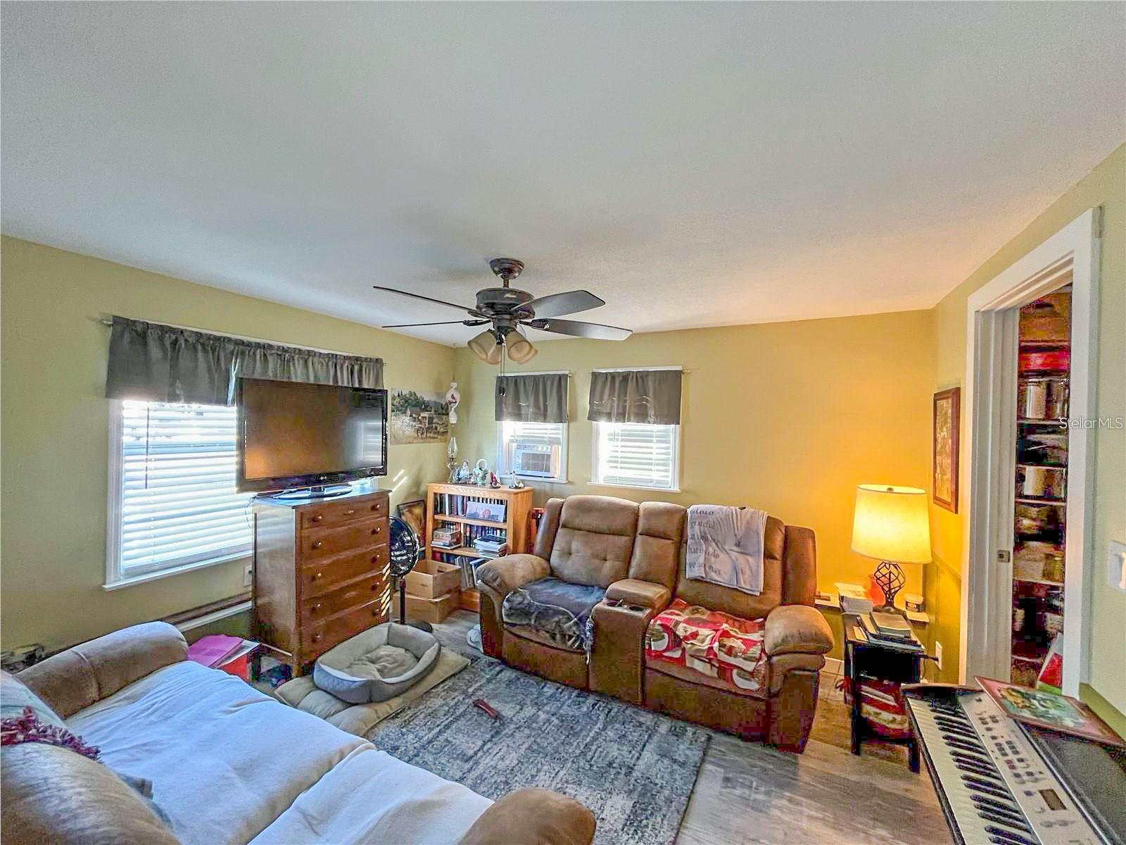 RIDGEWOOD ESTATES ADD 03 RESUB 01 - Residential