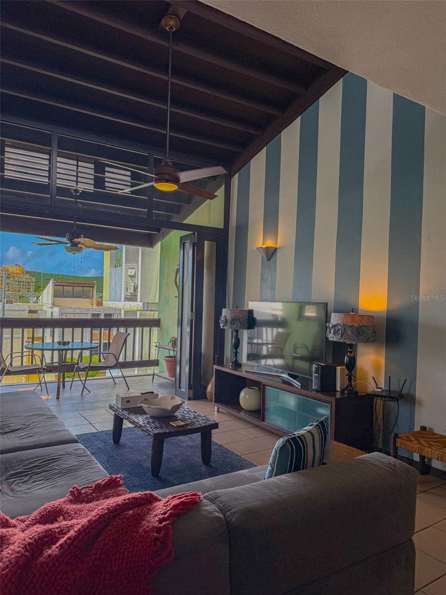 200 Ave Marina VILLA MARINA E-302