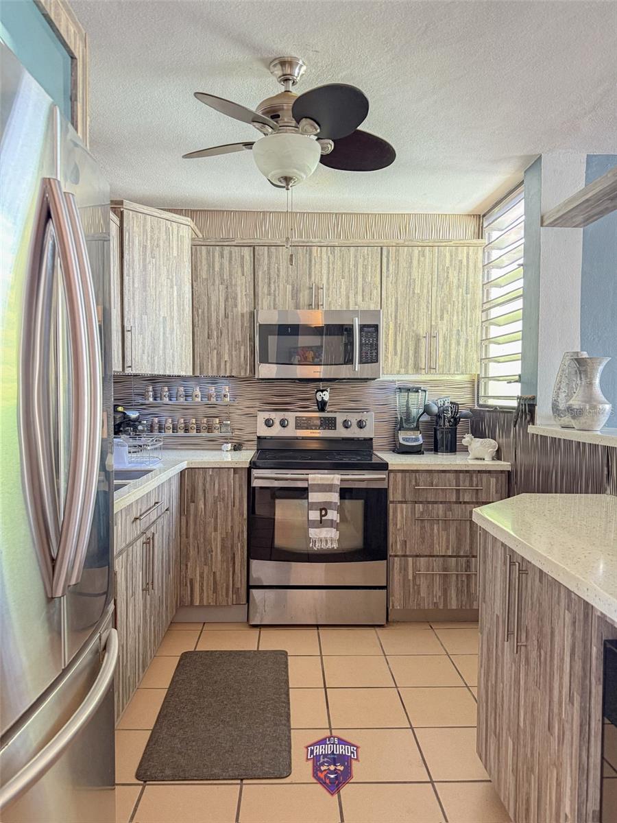 200 Ave Marina VILLA MARINA E-302