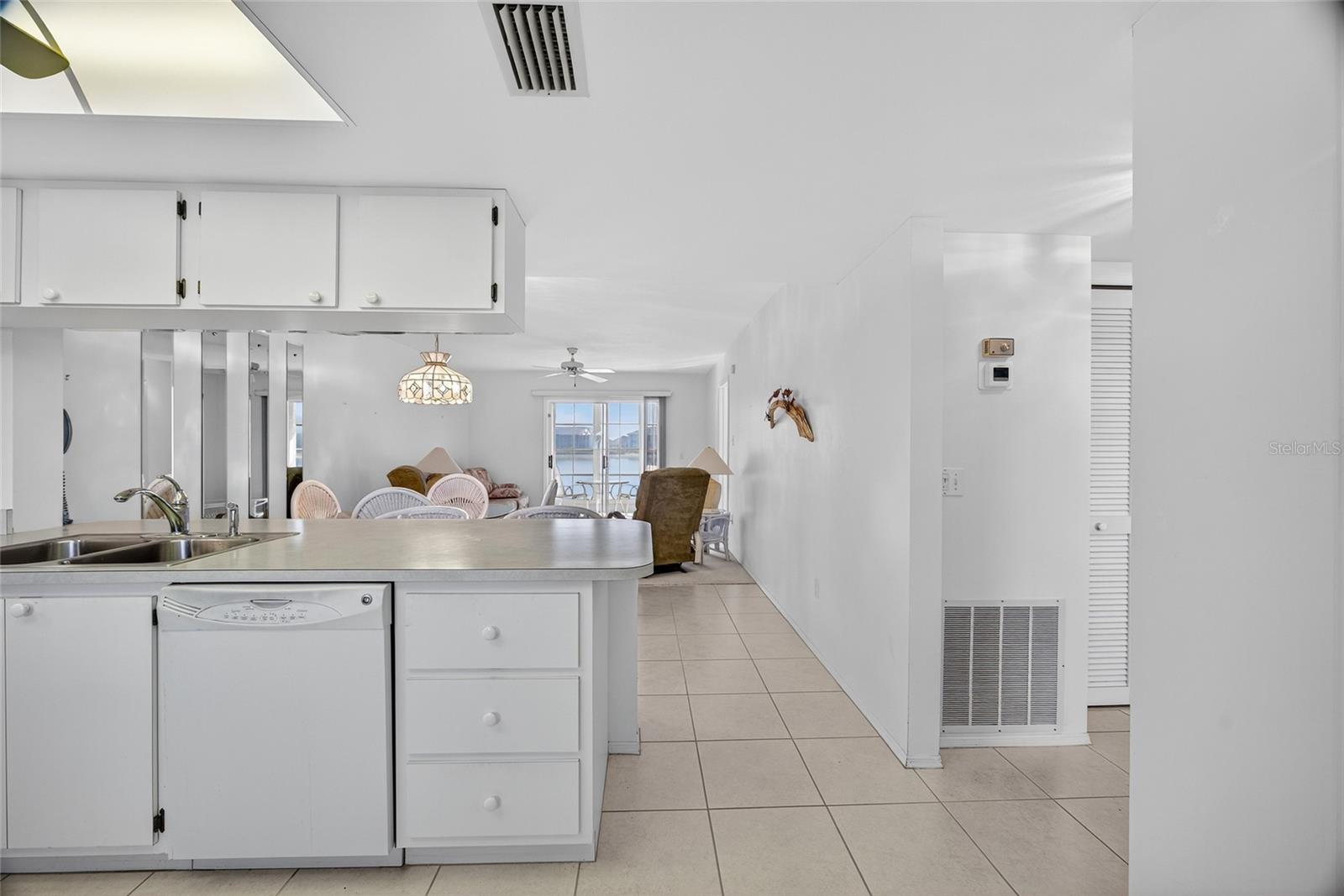 LAKES EDGE PH 05 - Residential