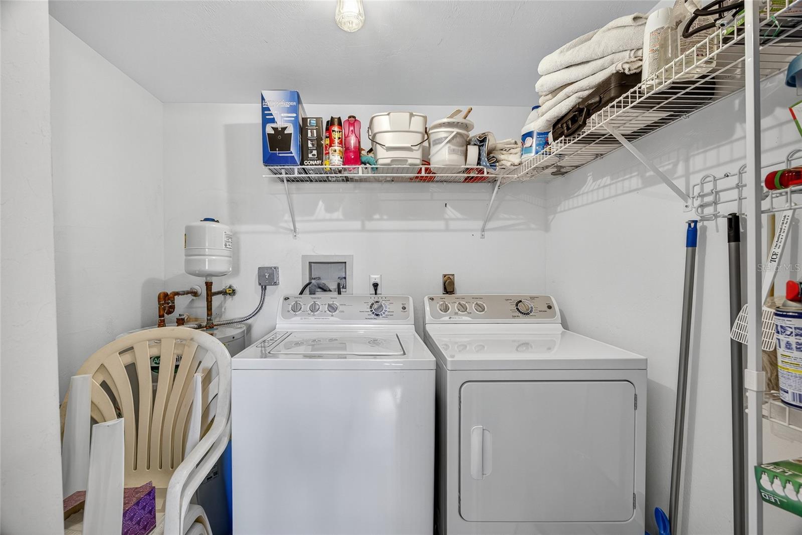 LAKES EDGE PH 05 - Residential