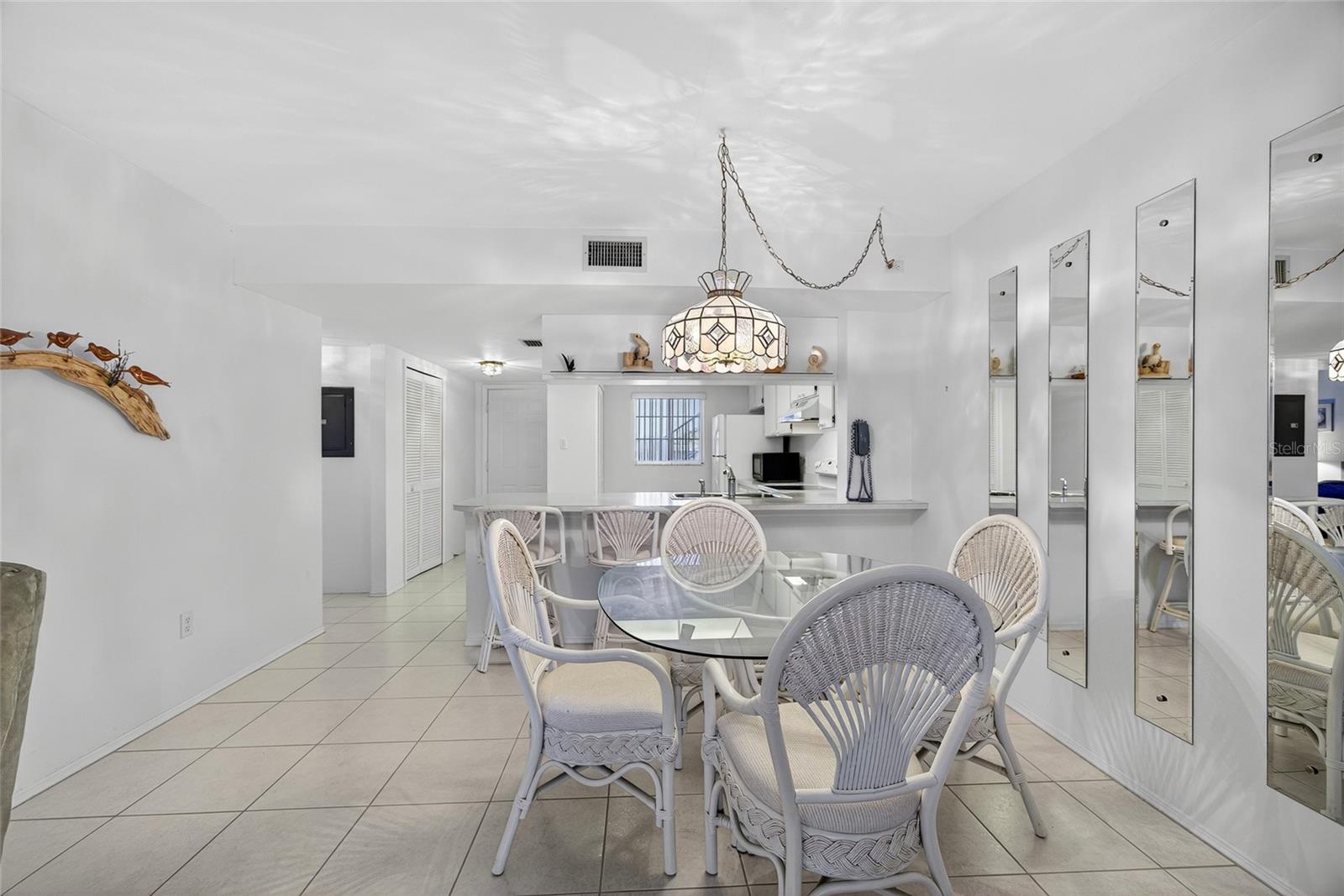 LAKES EDGE PH 05 - Residential