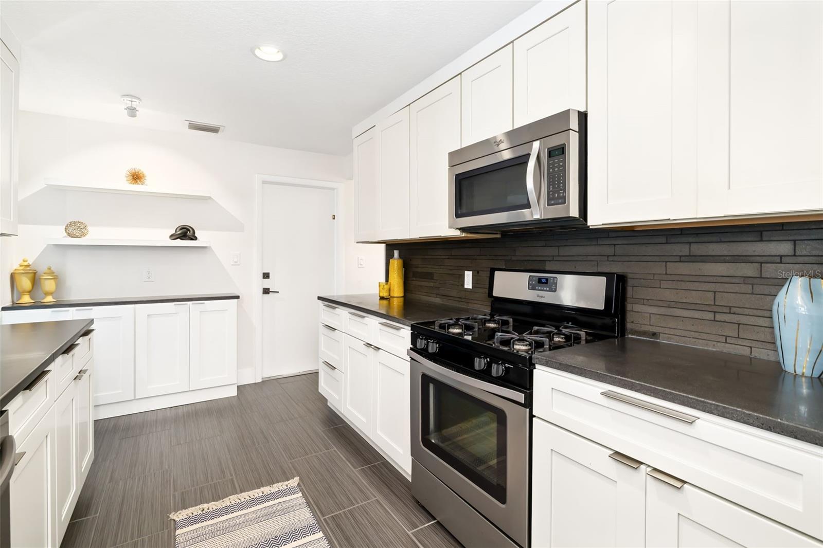 BROADWATER UNIT 2 BLK M REP - Residential