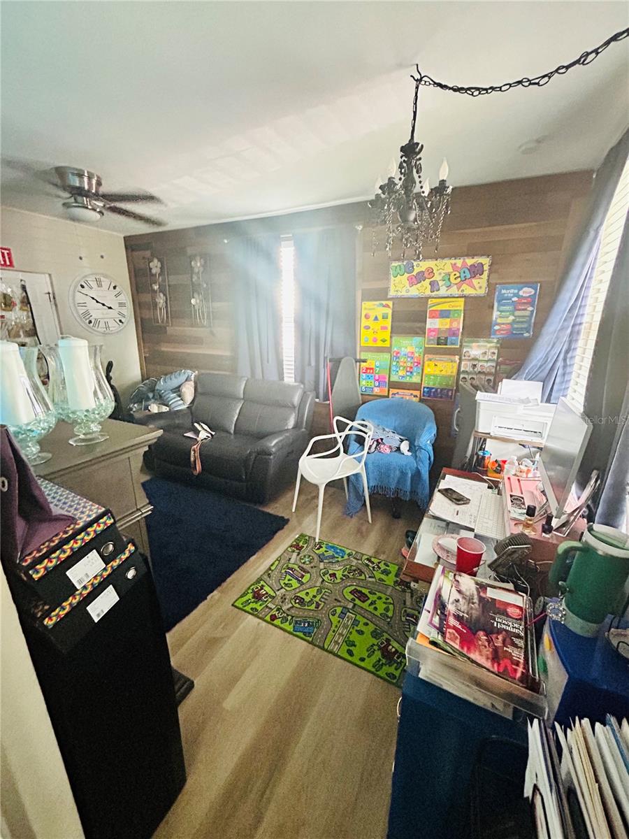 RIDGEWAY - Residential