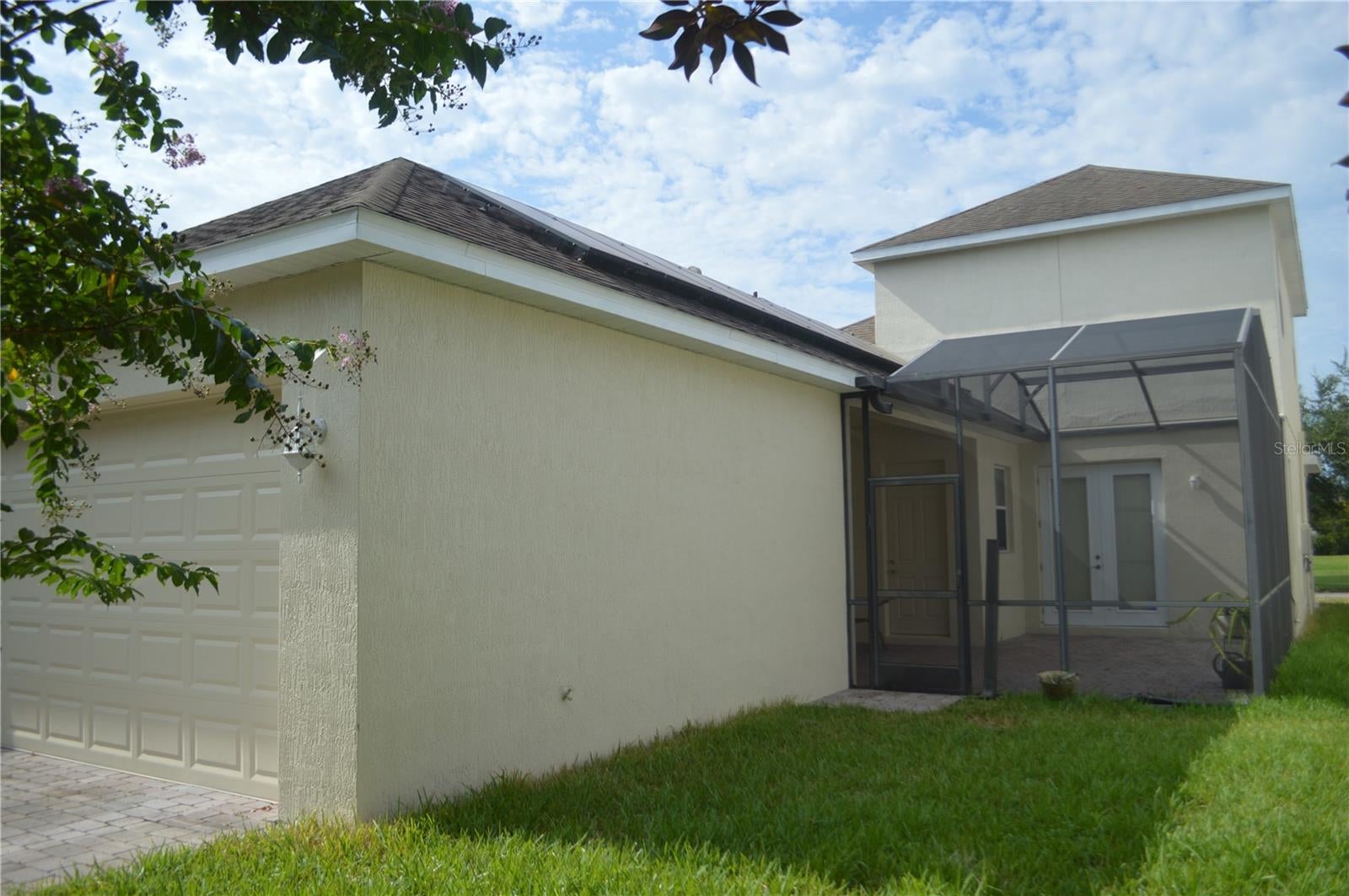 6828 HELMSLEY CIRCLE