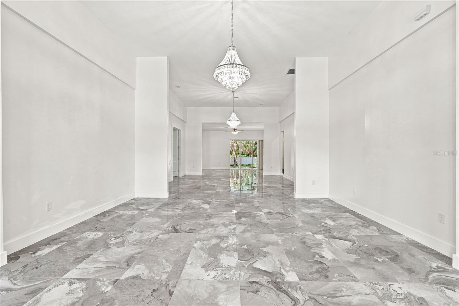 1853 DELLA DRIVE
