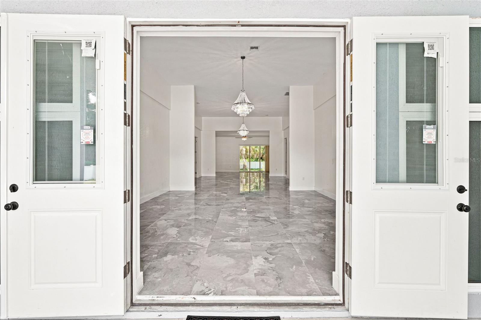 1853 DELLA DRIVE
