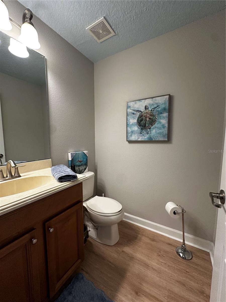 SIGNATURE LAKES PH 02 A B H I J - Residential Lease