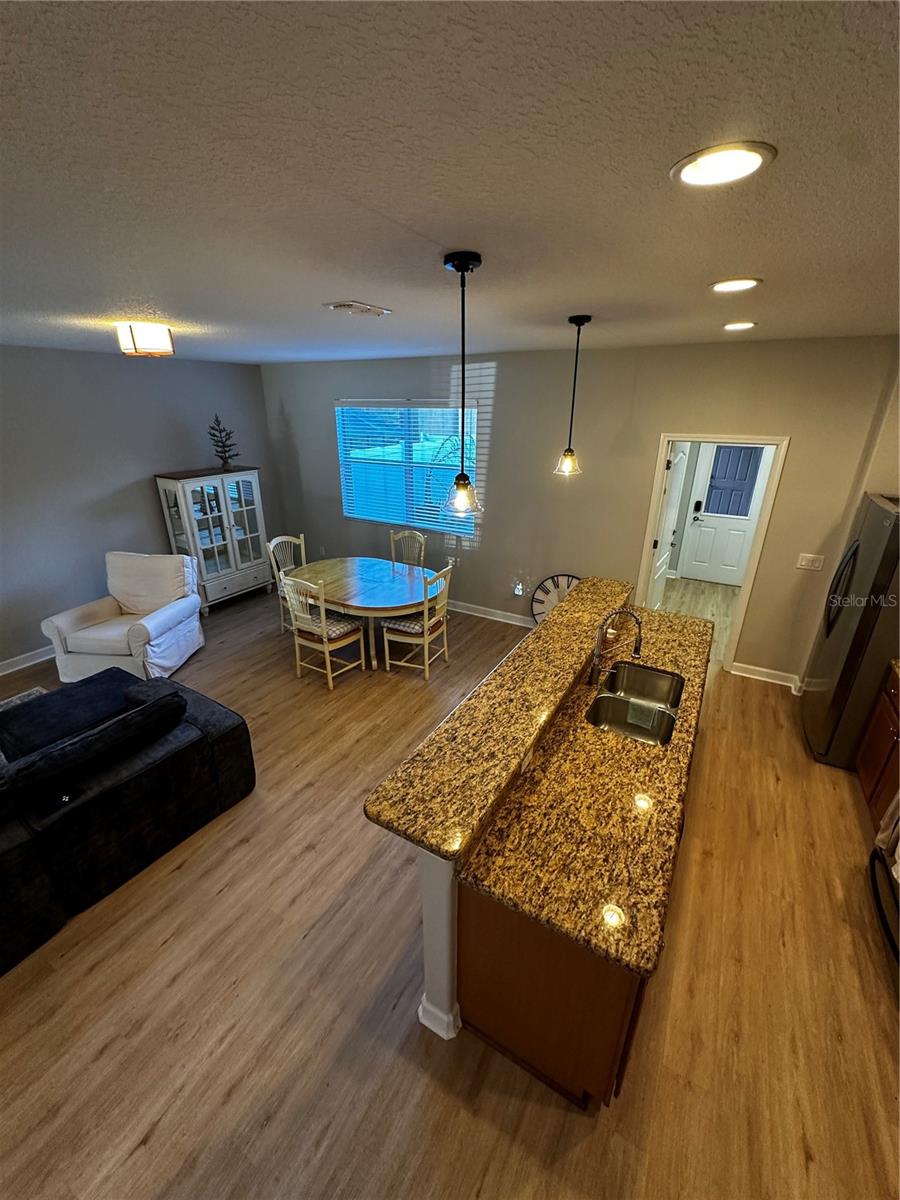 SIGNATURE LAKES PH 02 A B H I J - Residential Lease