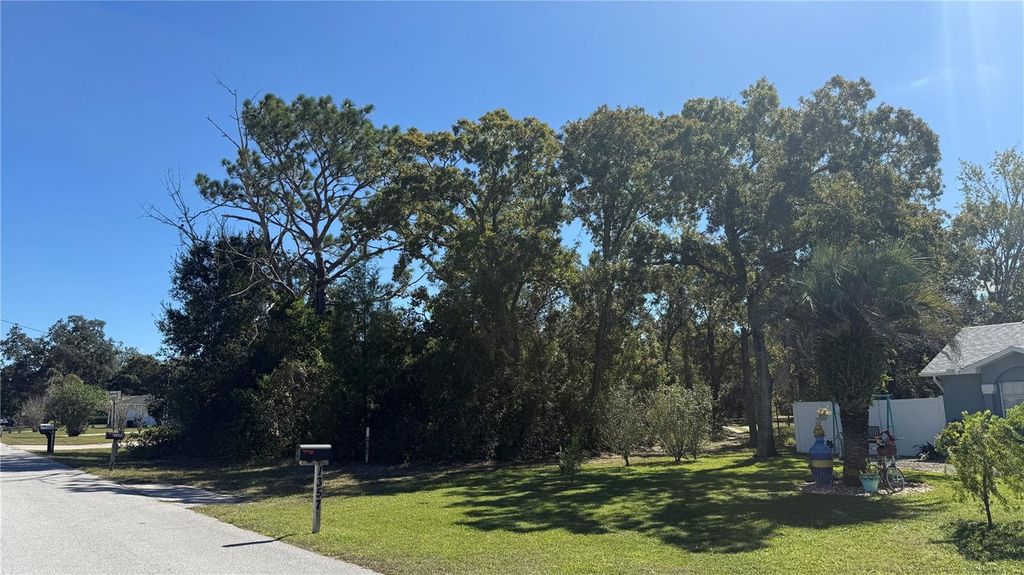 Photo of 0 Larkin Rd, Spring Hill, FL 34608 (MLS # G5103728)