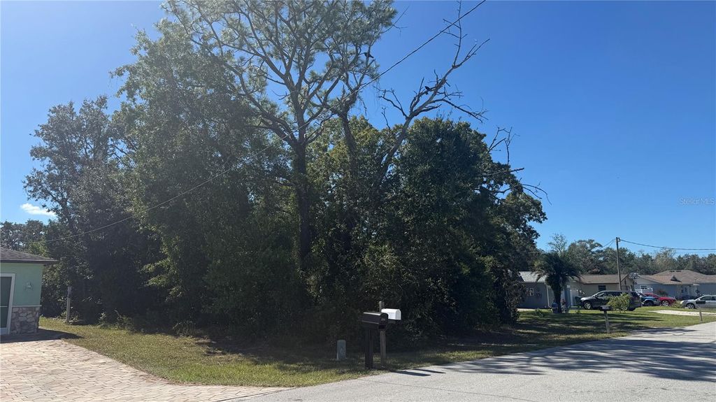 Photo of 0 Larkin Rd, Spring Hill, FL 34608 (MLS # G5103728)