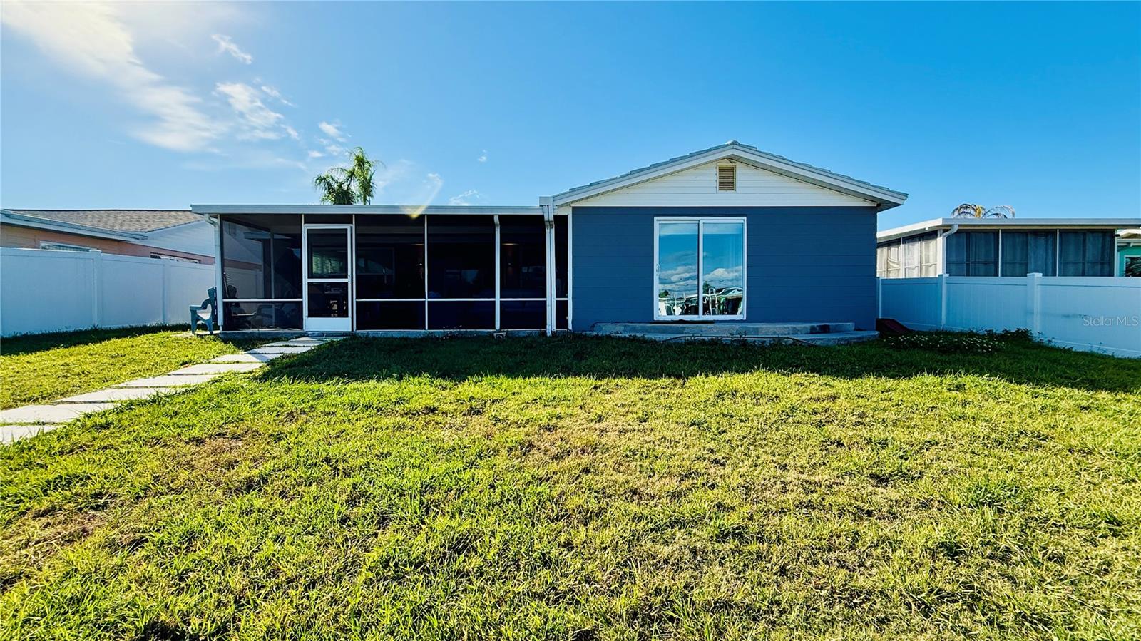 FLOR A MAR - Residential