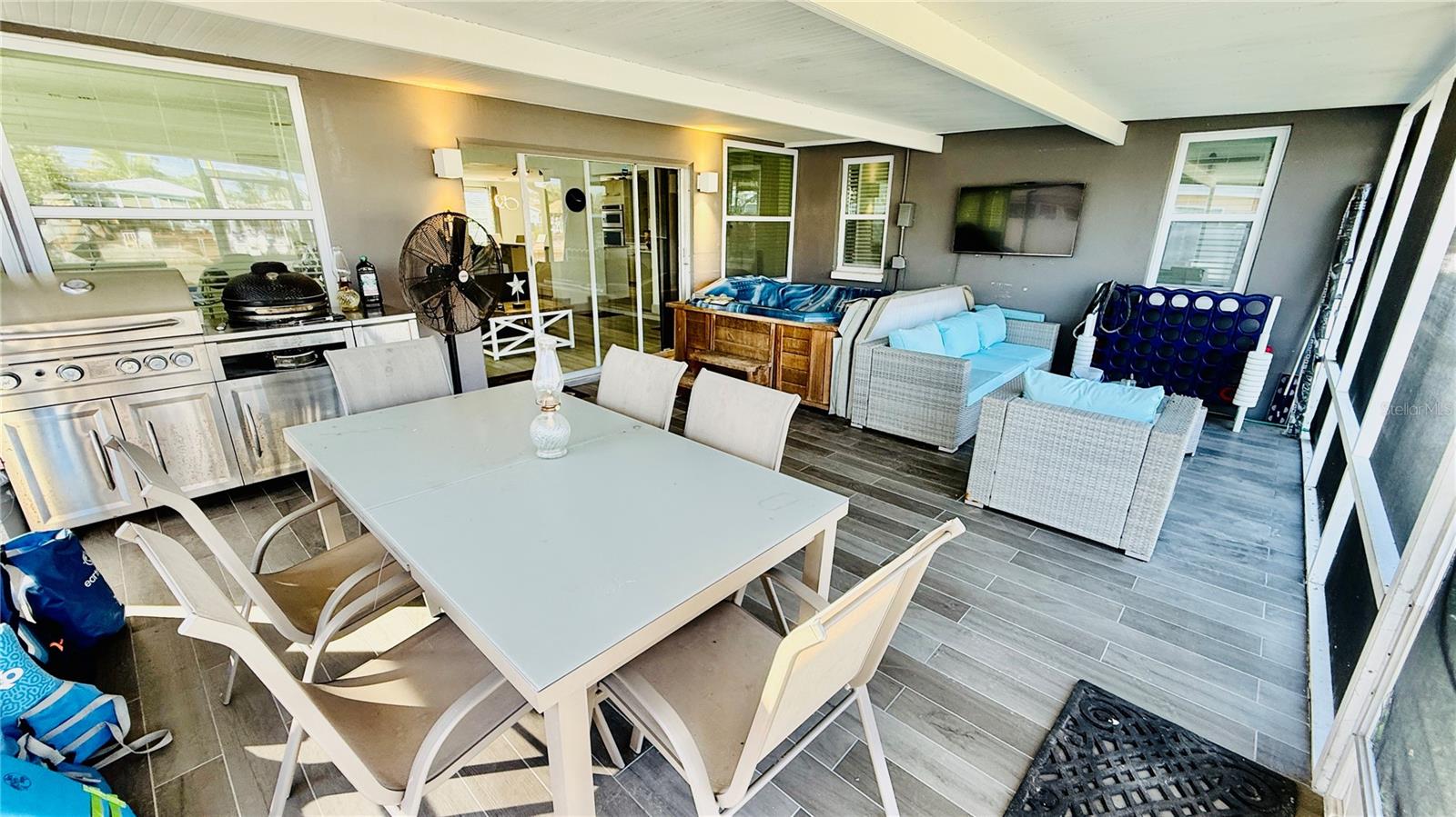 FLOR A MAR - Residential