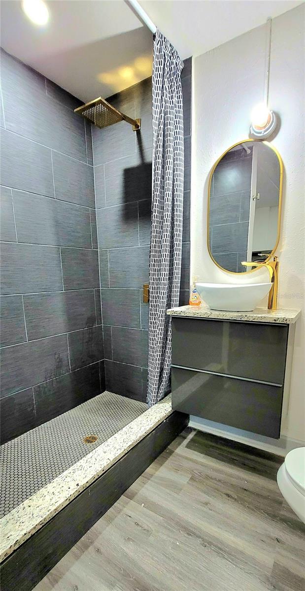 FLOR A MAR - Residential