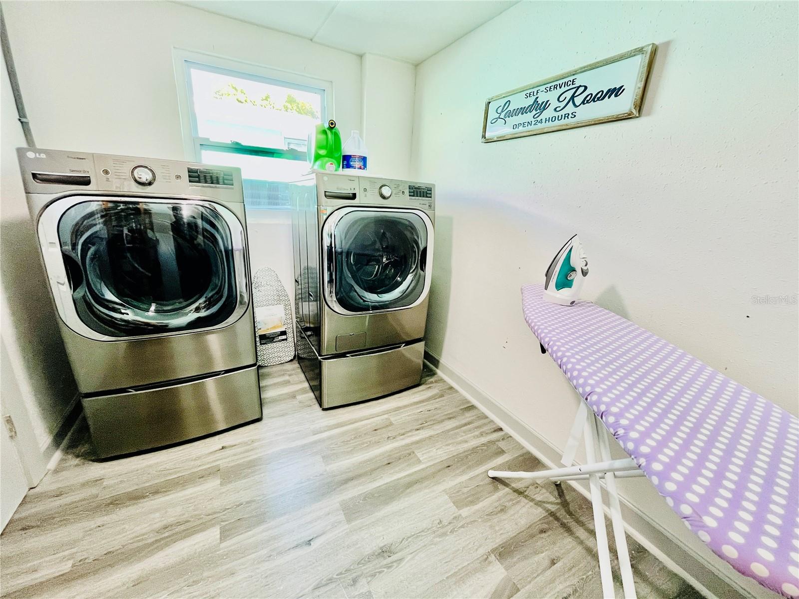 FLOR A MAR - Residential