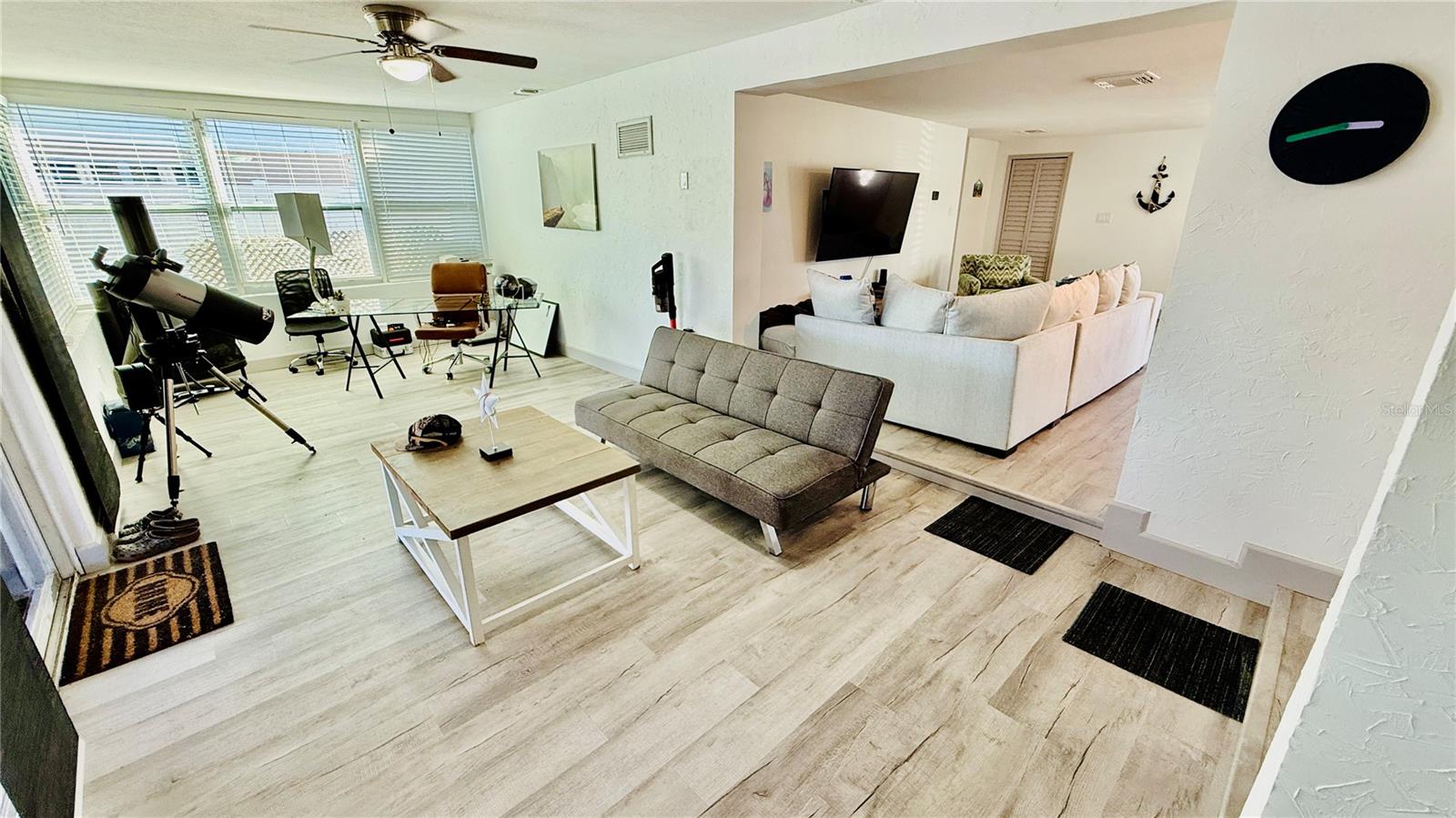 FLOR A MAR - Residential