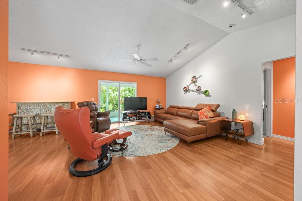 MOUNT DORA HIGHLANDS MOUNT DORA - Residential