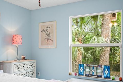 Tiny photo for 658 Clark Court, Mount Dora, FL 32757 (MLS # G5110094)