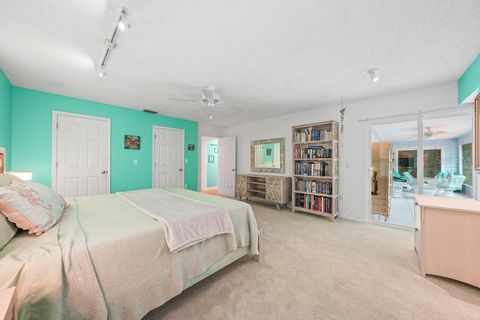 Tiny photo for 658 Clark Court, Mount Dora, FL 32757 (MLS # G5110094)