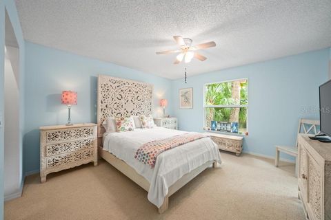 Tiny photo for 658 Clark Court, Mount Dora, FL 32757 (MLS # G5110094)