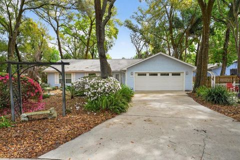 Tiny photo for 658 Clark Court, Mount Dora, FL 32757 (MLS # G5110094)