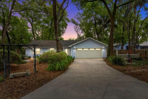 Tiny photo for 658 Clark Court, Mount Dora, FL 32757 (MLS # G5110094)